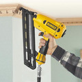 Finish Nailers | Factory Reconditioned Dewalt D51275KR 15 Gauge 1-1/4 in. - 2-1/2 in. Angled Finish Nailer Kit image number 2