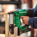 Crown Staplers | Metabo HPT N1804DAM 18V MultiVolt Brushless 18-Gauge Lithium-Ion 1/4 in. Cordless Narrow Crown Stapler Kit (2 Ah) image number 14