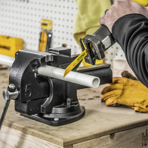Dewalt 5 in. Heavy Duty Quick Release Bench Vise DXCMQRV5