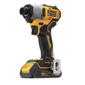 Dewalt DCF840C2 20V MAX Brushless Lithium-Ion 1/4 in. Cordless Impact Driver Kit with 2 Batteries (1.5 Ah) image number 2