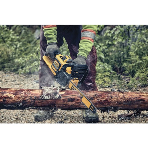 Dewalt dccs670x1 flexvolt 60v max brushless chainsaw stores clearance