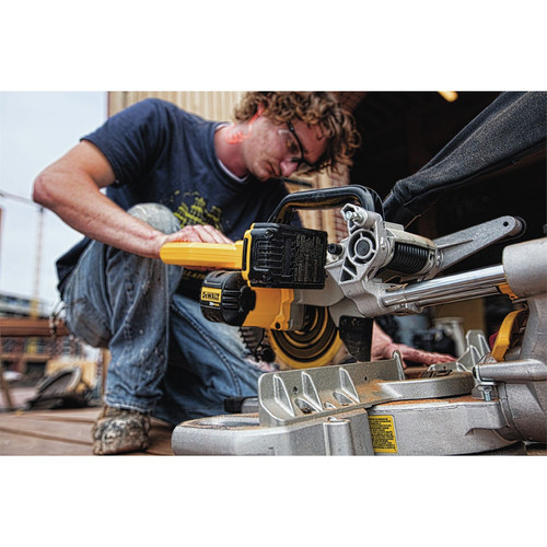 Dewalt DCS361M1 20V MAX Lithium Ion Cordless 7 1 4 in. Sliding