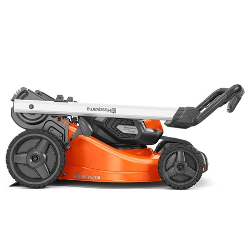Husqvarna LE-322R Lawn Xpert 21 Cutting Width Self-Propelled