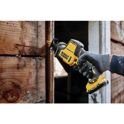 Dewalt 12V MAX XTREME Brushless Lithium Ion Cordless One Handed Reciprocating Saw Kit 3 Ah DCS312G1