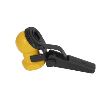 AIR TOOLS | Dewalt 1/4 in. FNPT Ball Foot Chuck with Connection Lever - DXCM038-0087