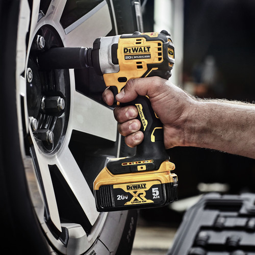 Dewalt DCF911P2 20V MAX Brushless Lithium-Ion 1-2 in. Cordless