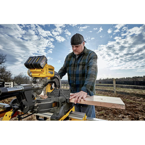 Dewalt 120V MAX FLEXVOLT 12 in. Cordless Dual Bevel Sliding Compound Miter Saw Kit with 2 6Ah Batteries and Adapter DHS790AT2