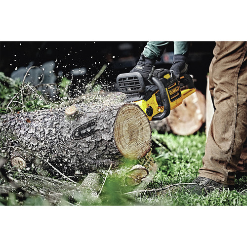 Dewalt 40V MAX XR Lithium Ion Brushless 16 in. Chainsaw with 4.0 Ah Battery DCCS690M1