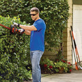  | Black & Decker LHT321 20V MAX POWERCOMMAND Lithium-Ion 22 in. Cordless Hedge Trimmer Kit (1.5 Ah) image number 5