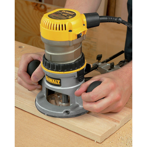 Dewalt 1-3/4 HP Fixed Base Router - DW616 Dewalt 1-3/4 HP Fixed Base Router - DW616