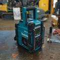 Speakers & Radios | Makita XRM10 18V LXT/12V Max CXT Lithium-Ion Cordless Bluetooth Job Site Charger/Radio (Tool Only) image number 6