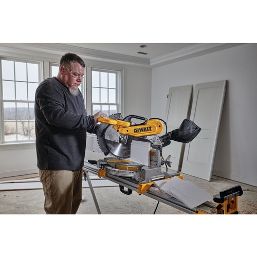 Dewalt 120v miter clearance saw
