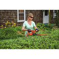  | Black & Decker BEHTS125 SAWBLADE 120V 3 Amp Brushed 16 in. Corded Hedge Trimmer image number 4