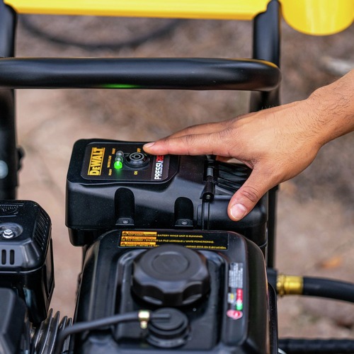Dewalt 3400 PSI 2.5 GPM Axial Cam Pump Gas Pressure Washer - 61092