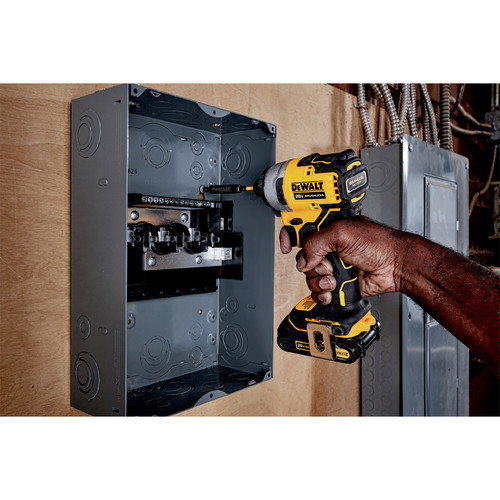 Dewalt ATOMIC 20V MAX Brushless Lithium Ion 1 4 in. Cordless Impact Driver Kit 1.5 Ah DCF809C1
