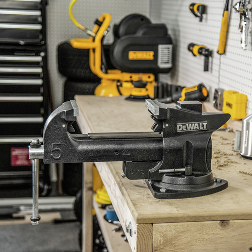 Dewalt 5 in. Heavy Duty Quick Release Bench Vise DXCMQRV5