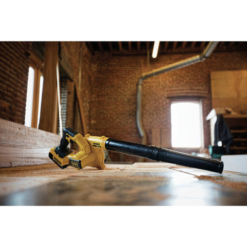 Dewalt 20V MAX Cordless Lithium Ion Compact Jobsite Blower Kit DCE100M1