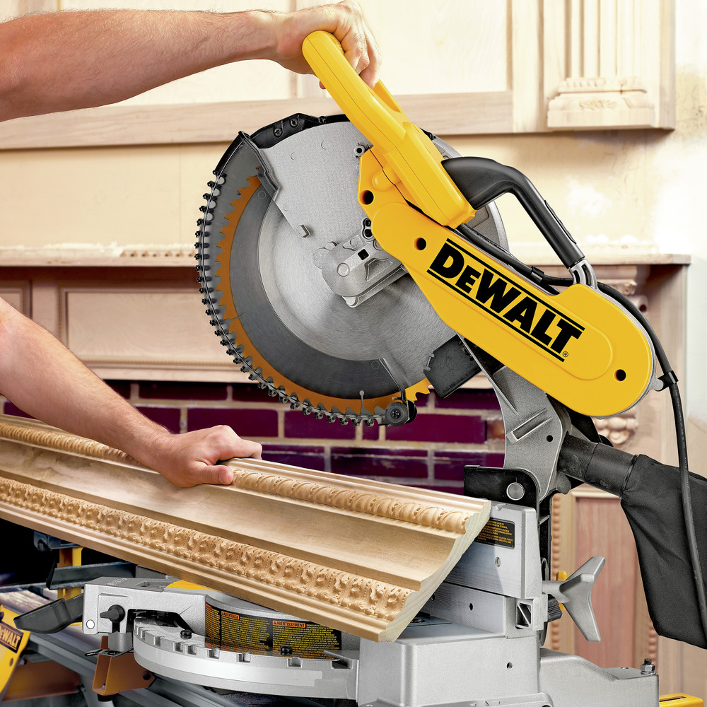 Factory Reconditioned Dewalt 12 in. Dual Bevel Compound Miter Saw DW716R
