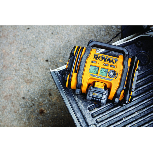 Dewalt 20 volt max store cordless tire inflator