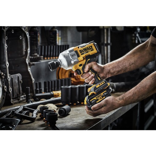 Dewalt Impact Wrench 1/2 ACROPOW 1/2