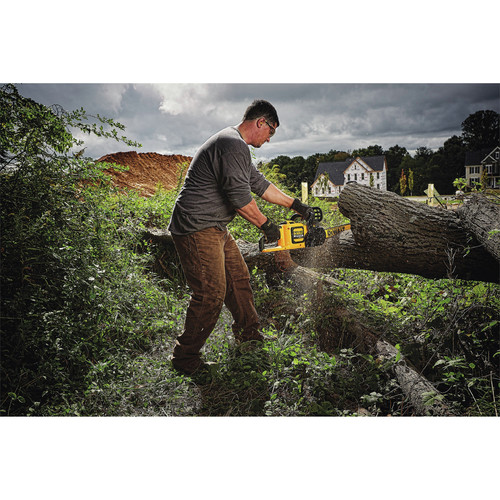 Dewalt 60V MAX FLEXVOLT Brushless Lithium Ion 16 in. Cordless Chainsaw Kit 3 Ah DCCS670X1