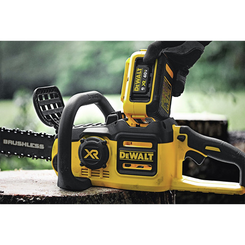 Dewalt 40V MAX XR Lithium Ion Brushless 16 in. Chainsaw with 6.0 Ah Battery DCCS690H1