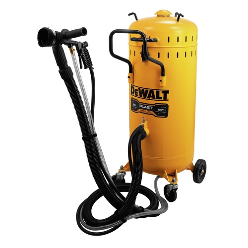 Dewalt 120V 5.5 to 6.5 SCFM 115 PSI Abrasive BlastVac for Clean
