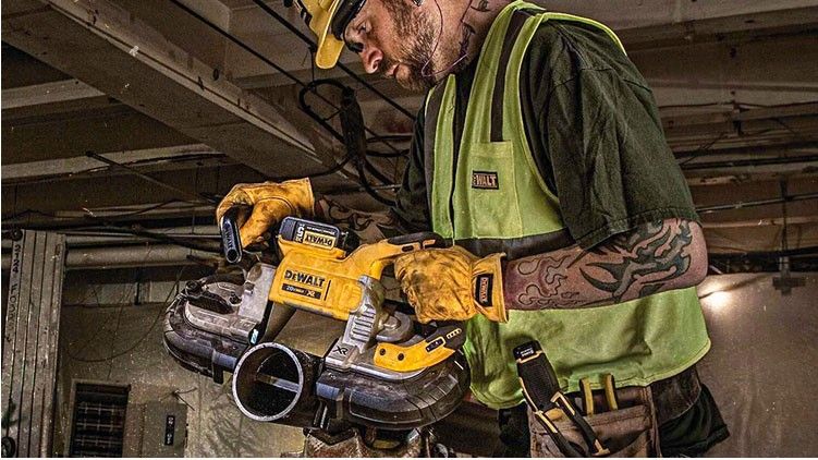 FREE DEWALT 20V MAX XR 5 Ah Battery FREE DEWALT 20V MAX XR 5 Ah Battery