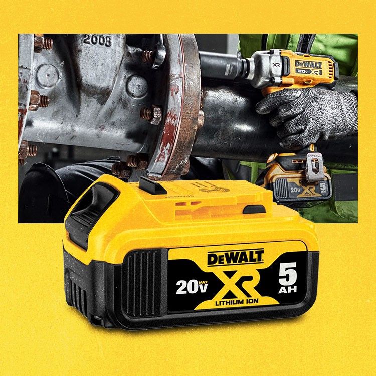 FREE DEWALT 20V MAX 5 Ah Battery FREE DEWALT 20V MAX 5 Ah Battery