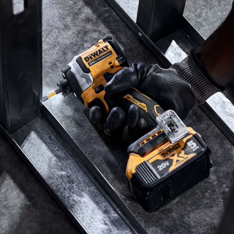 FREE DEWALT 20V MAX Compact Lithium-Ion Battery FREE DEWALT 20V MAX Compact Lithium-Ion Battery