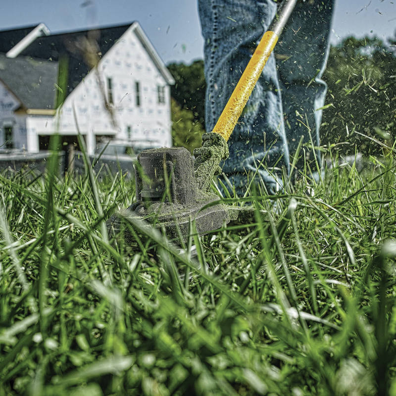 FlexVolt 60V MAX String Trimmer powers through tough overgrowth